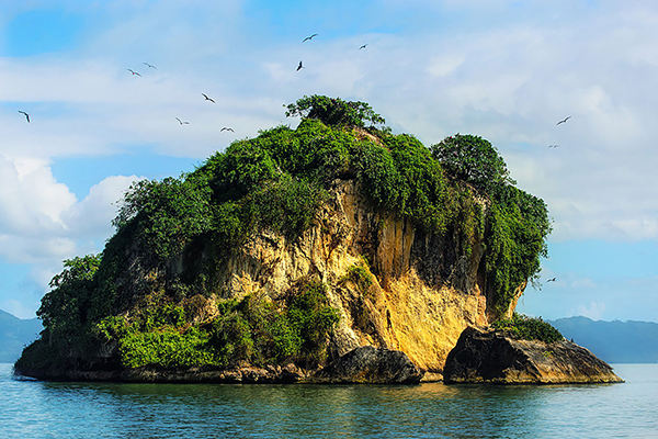 Los Haitises National Park excursion
